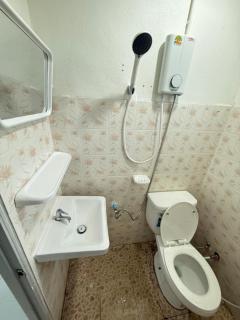 House Garden บ้านสวนสุพัตรา Room - Bang Lamung - 8