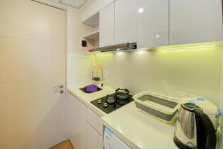Best and Comfy Studio Tokyo Riverside PIK 2 Apartment By Travelio - Rawalembang - 5