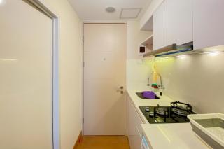 Best and Comfy Studio Tokyo Riverside PIK 2 Apartment By Travelio - Rawalembang - 4