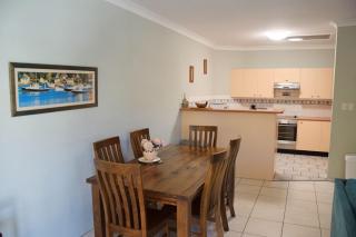 Paragon Apartment 6 - Bring your own linen. - South West Rocks - 6