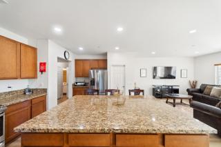 Charming Pet-Friendly Getaway in Sunny Beaumont home - Beaumont - 8