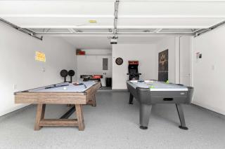 Newly Built Modern 3 Bedroom Houston Home - 8