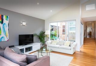 Beach House Close to Manly - 4