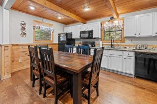 Sugar Bear Mountain﻿ Cabin - Pigeon Forge - 2
