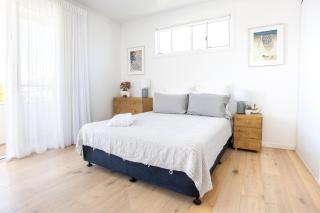 Beachfront Apartment - Casuarina - 4