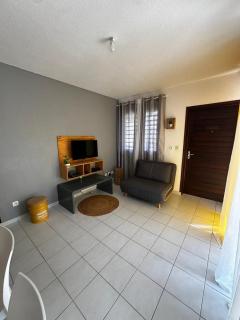 Appartement Cayenne Chic Design Élégant en Bois Tropical - 7