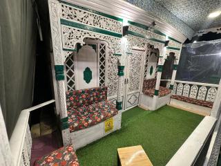 New Retreet Houseboat - Srinagar - 6