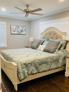 Travelers Rest Treasure - Sleeps 8 - 3 Bedroom 2 Bath - Pets Welcome - Travelers Rest - 2