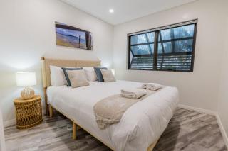 Malo - Three-Bedroom Beachside Escape in Agnes Water, with Heated Communal Pool - Agnes Water - 2