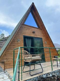 Cozy Glamping Cabin for Couples and Families - 6