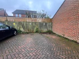 Stunning Five Bedroom Holiday Home in Chartham with Hot Tub - Chartham - 4