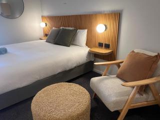 South Seas Motel - 8