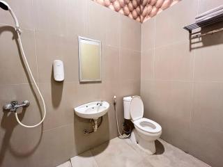Louise Hotel - Glugur - 3