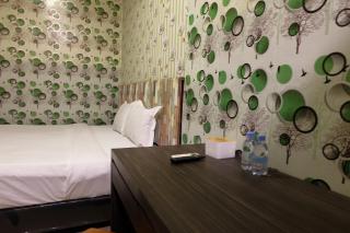 Louise Hotel - Glugur - 1