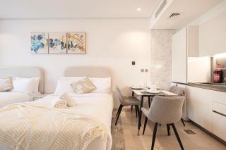 Outstanding New Studio With 2 Double Beds,In Downtown - 1