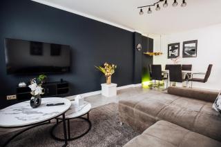 bold & black - balcony - Netflix - Wifi - 5 Person - Bochum - 0