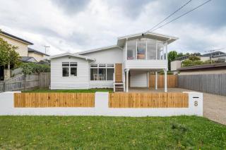 Hamptons on Heales - Classic Beach House Charm - Dromana - 5