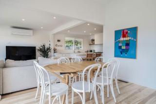 Hamptons on Heales - Classic Beach House Charm - Dromana - 8