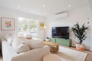 Hamptons on Heales - Classic Beach House Charm - Dromana - 0