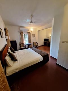 Mango Tree Inn - Cochin - 4
