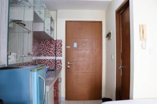 Compact and Elegant Studio Maple Park Sunter Apartment By Travelio - Jakarta - 1