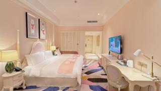 NARADA Resort Shanghai Hotel Disney Store - 3