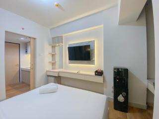 Fully Furnished 1BR The Alton Apartment By Travelio - Semarang - 7