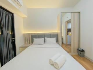 Fully Furnished 1BR The Alton Apartment By Travelio - Semarang - 9