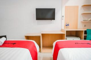 RedDoorz Premium at Hotel T-ONE Jambi - Tanjungjohor - 7