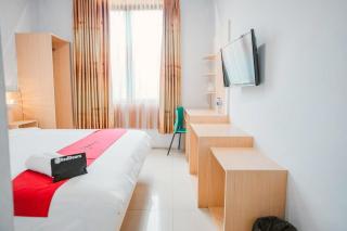 RedDoorz Premium at Hotel T-ONE Jambi - Tanjungjohor - 1