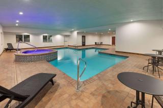 Super 8 by Wyndham Lubbock West - Lubbock - 3