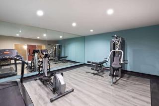Super 8 by Wyndham Lubbock West - Lubbock - 2