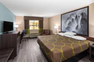 Super 8 by Wyndham Lubbock West - Lubbock - 1