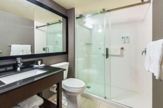 Comfort Inn Hwy 401 - Kingston - 3