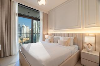 Dubai Luxe Stay Burj Khalifa Views & Mall Access - 9