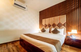 The Royal Paradise Resort and Salt Yard - 3