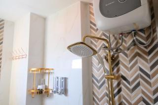 Spacious and Modern 3BR Apartment at Gateway Ahmad Yani Cicadas By Travelio - Bandung - 3