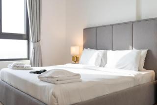 Marvelous 1 Bedroom with Sea Views - 2