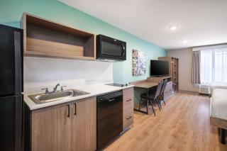 ECHO Suites Extended Stay by Wyndham Madison - Madison - 9