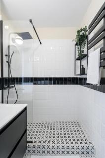 Urban Dream Studio with City Views & Comfort - Bucharest - 5