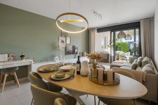 ViVi Homes - Sublime Close to the beach, Garden, Pool & Hot Tub - Estepona - 5