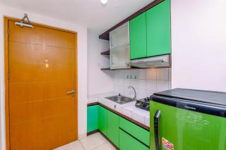 Relaxing Studio Apartment at Margonda Residence 2 near UI By Travelio - Depok - 7
