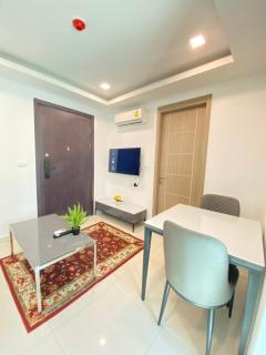 Arcadia Continental Pool View - 4