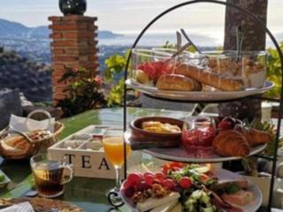 La Casa del Corazón - Seaview - Breakfast - Netflix - Torrox - 3