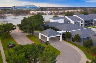 Courtyard by Marriott Dallas Arlington Entertainment District - Arlington - 9
