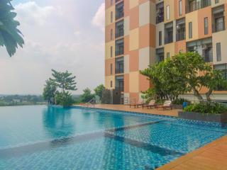 Nice and Homey Studio at Sayana Bekasi Apartment By Travelio - Bekasi - 5