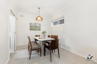 KozyGuru Forestville Charming 3BR House - Forestville - 8
