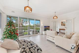 KozyGuru Forestville Charming 3BR House - Forestville - 7