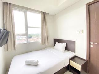 Deluxe and Cozy 2BR Apartment at Skyland City Jatinangor By Travelio - Sumedang - 9