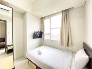 Deluxe and Cozy 2BR Apartment at Skyland City Jatinangor By Travelio - Sumedang - 3